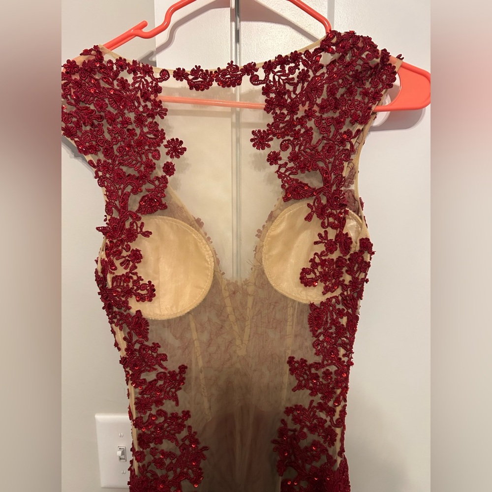 Elegant Red Lace Evening Gown.  Like new - Picture 7 of 15